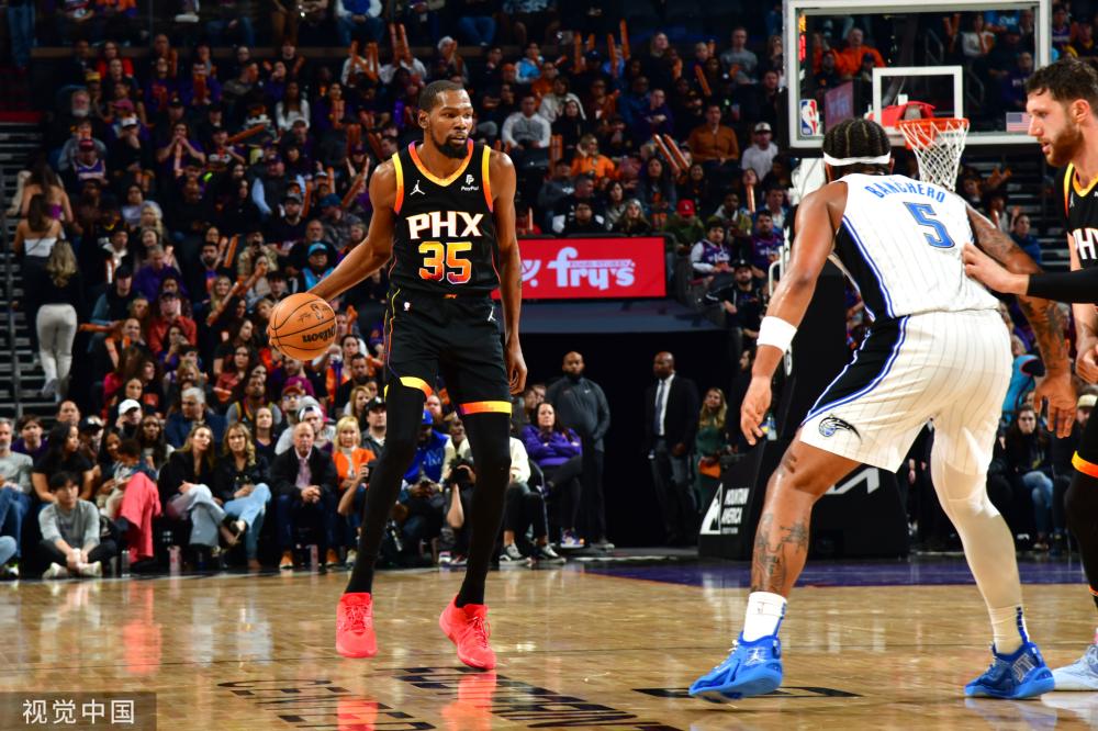 争相邀请的 争相邀请的